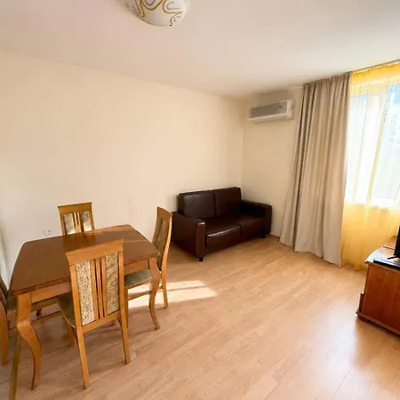 Apartman Two-bedroom With Garden View